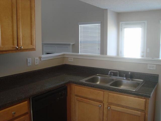 864 Brisley Cir, Hampton, GA 30228 photo 5
