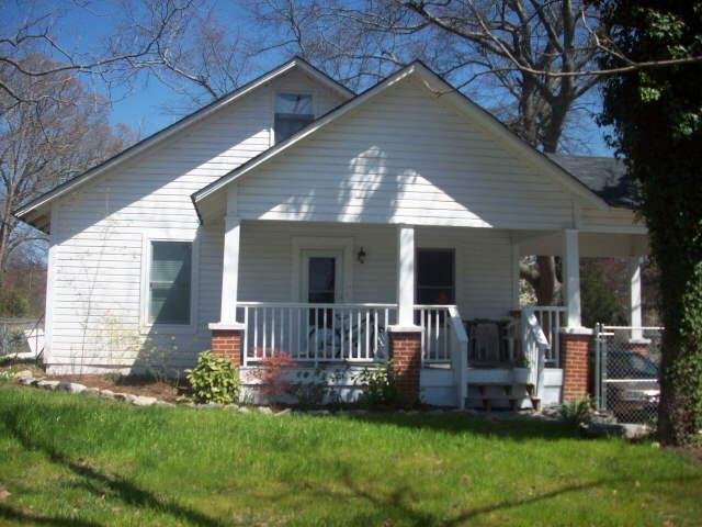 218 E Wright St, Winder, GA 30680 photo 1