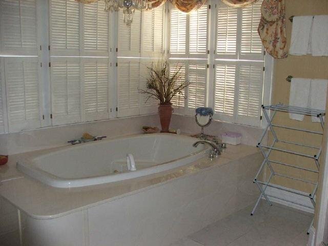 273 E Broad St, Winder, GA 30680 photo 5