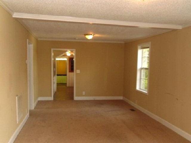 63 Forest Ave, Commerce, GA 30529 photo 3