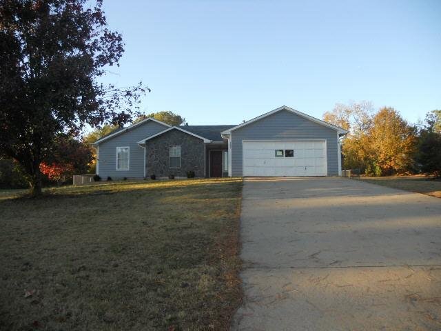 2597 Rosecommons Dr, Hampton, GA 30228 photo 1