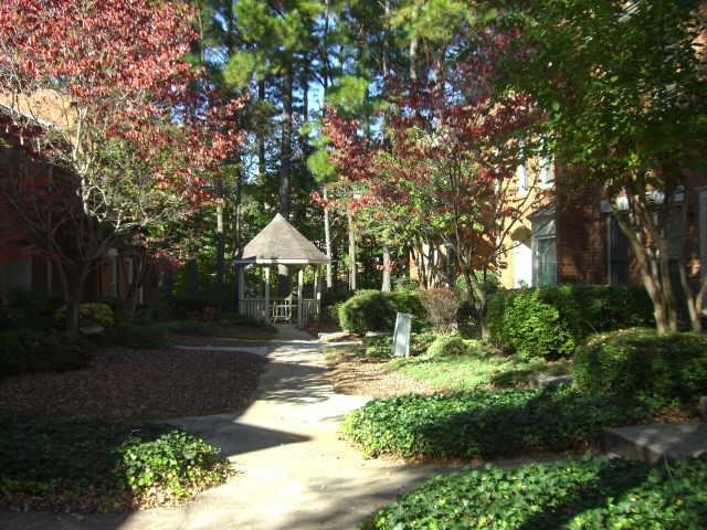 4140 Crape Myrtle Ln, Duluth, GA 30096 photo 10