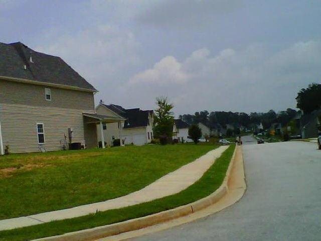 437 Andrews Dr, Hampton, GA 30228 photo 2