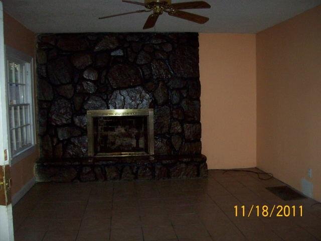 210 Mountain View Dr, Dalton, GA 30721 photo 3