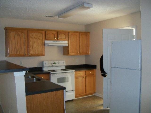 7154 Georges Way, Morrow, GA 30260 photo 4