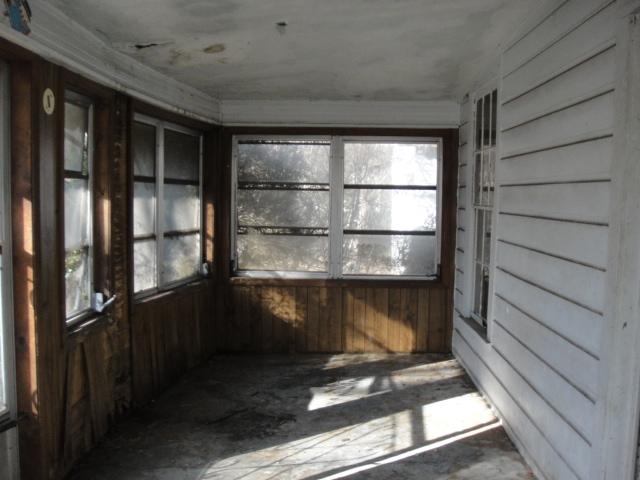 320 S Hill St, Toccoa, GA 30577 photo 3