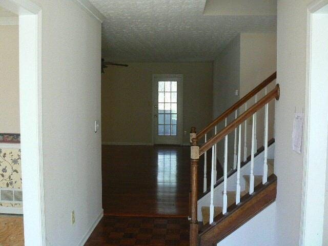 209 Hayes Ln, Rex, GA 30273 photo 3