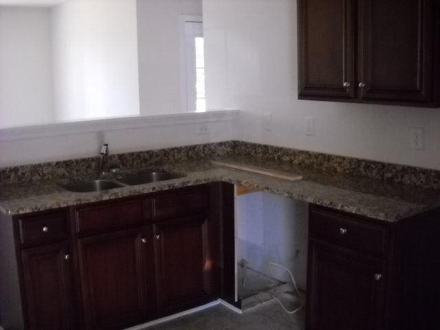 566 Vaughan Dr, Hampton, GA 30228 photo 8