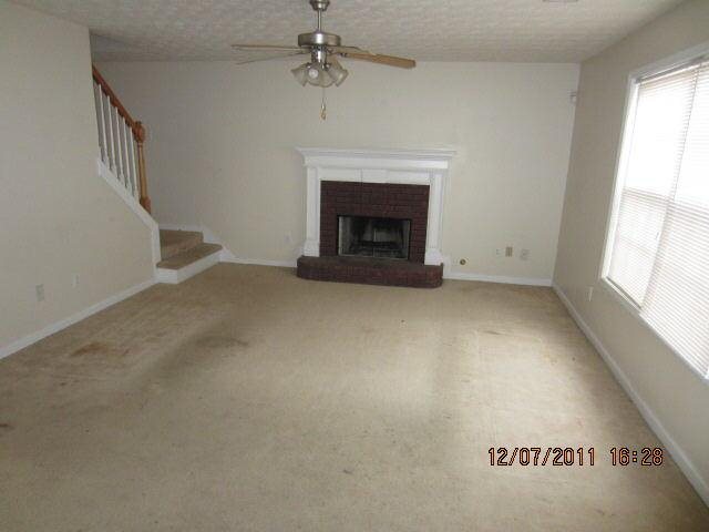 180 Avonlea Dr, Covington, GA 30016 photo 4