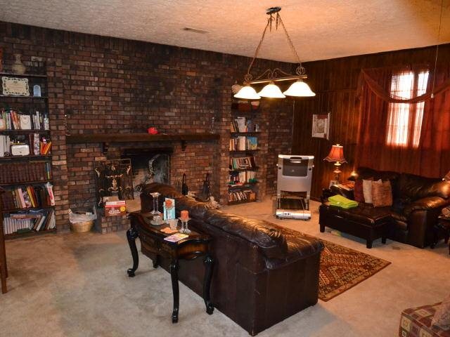 6877 Stephens Dr, Rex, GA 30273 photo 2