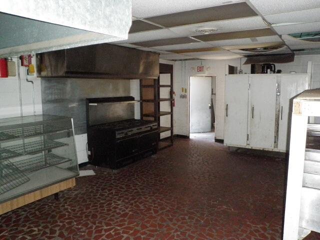 258 S Main St, Cornelia, GA 30531 photo 3