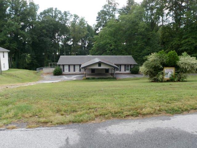 282 Circle Dr, Cornelia, GA 30531 photo 2