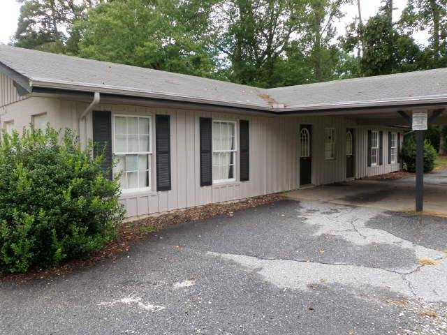 282 Circle Dr, Cornelia, GA 30531 photo 3