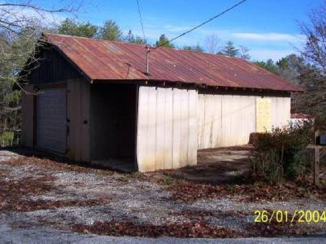 1209 Robertson Loop Rd, Clarkesville, GA 30523 photo 2