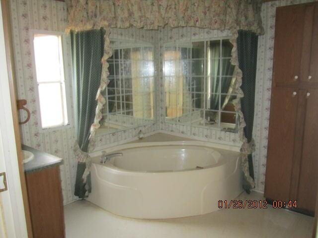262 Hide A Way Rd, Barnesville, GA 30204 photo 10