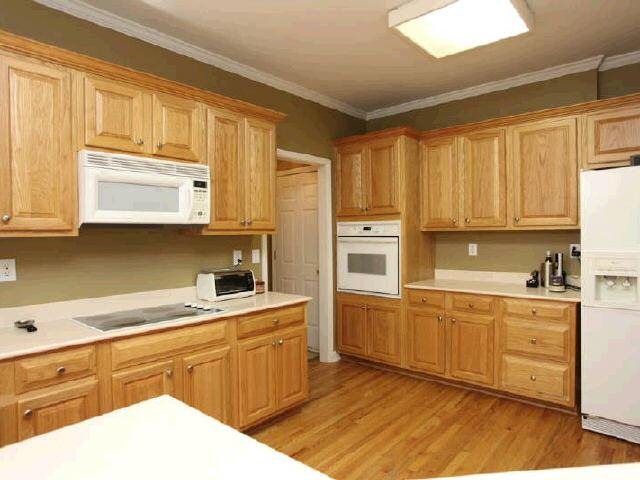 212 Forestview Dr, Suwanee, GA 30024 photo 9