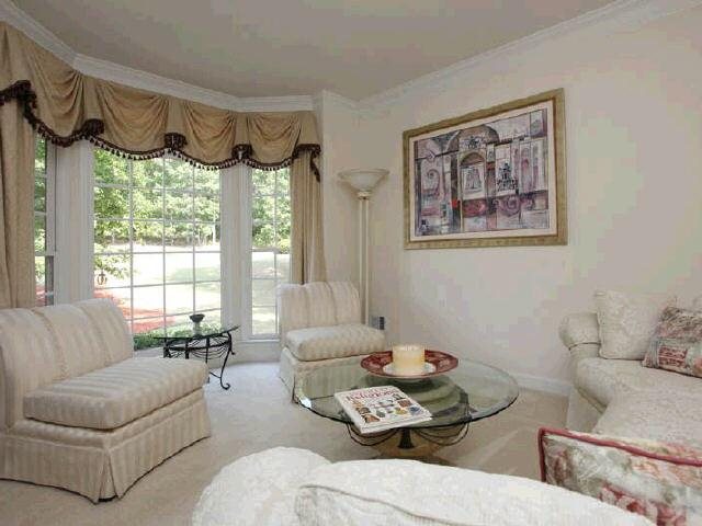 212 Forestview Dr, Suwanee, GA 30024 photo 3