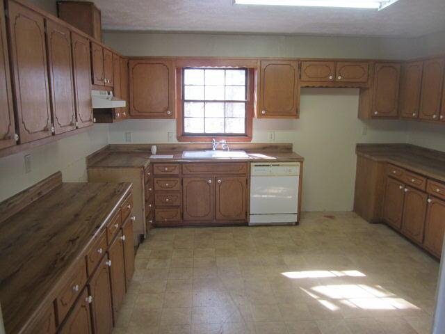 320 Harold Dr, Mcdonough, GA 30253 photo 2