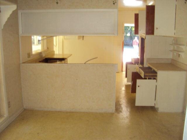 5981 Stagecoach Rd, Rex, GA 30273 photo 2