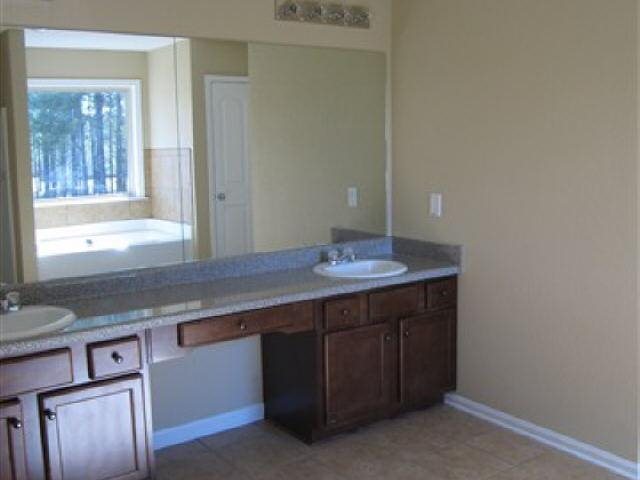 124 Back Cedar Ln, Centerville, GA 31028 photo 11