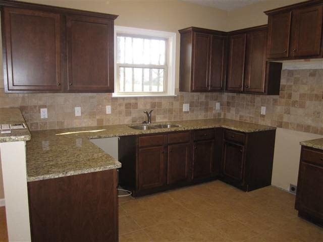 124 Back Cedar Ln, Centerville, GA 31028 photo 3