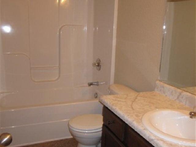 124 Back Cedar Ln, Centerville, GA 31028 photo 6