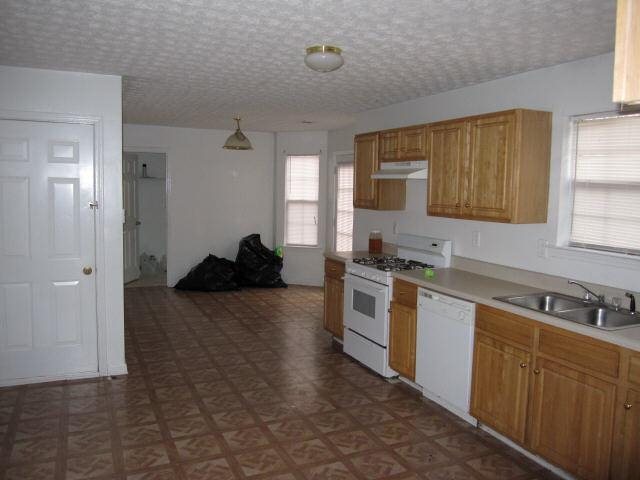 85 Creekview Blvd, Covington, GA 30016 photo 5