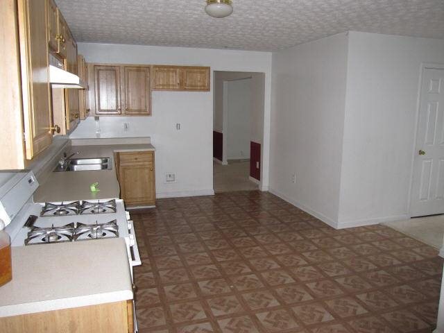 85 Creekview Blvd, Covington, GA 30016 photo 6