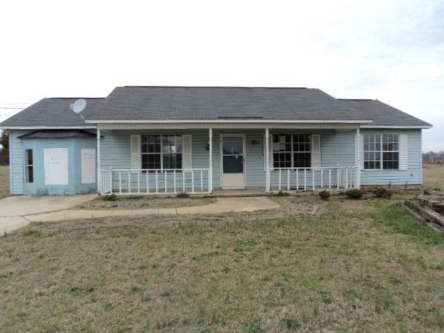 272 Locust St, Milner, GA 30257 photo 1