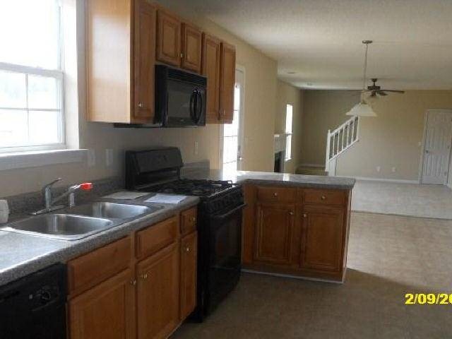 517 Hamlet Dr, Hampton, GA 30228 photo 3