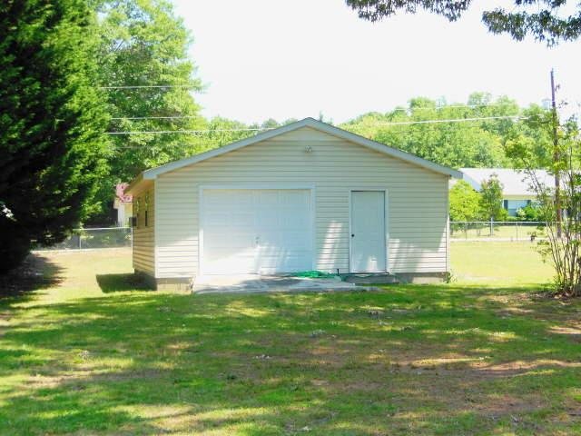 315 Valley Dr, Toccoa, GA 30577 photo 2
