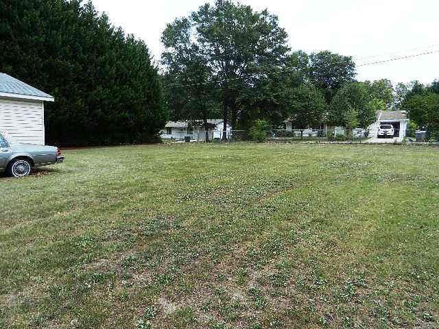 315 Valley Dr, Toccoa, GA 30577 photo 3