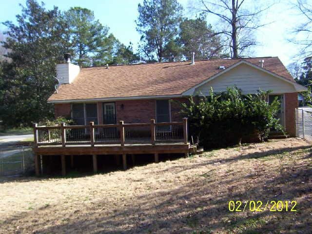 358 Hickory Ter, Lagrange, GA 30241 photo 2