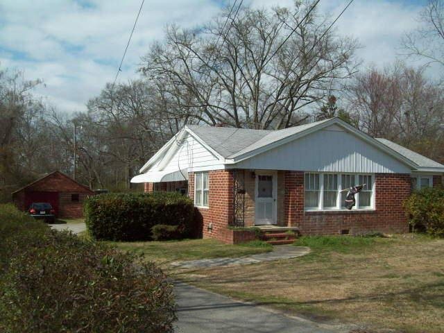 209 Moye St, Barnesville, GA 30204 photo 2