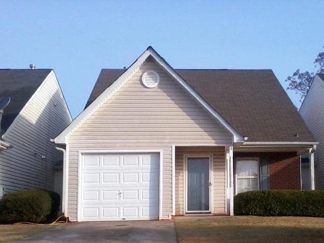 25 Lakeside Cir, Covington, GA 30016 photo 1