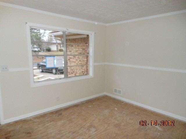 6887 Stephens Dr, Rex, GA 30273 photo 3