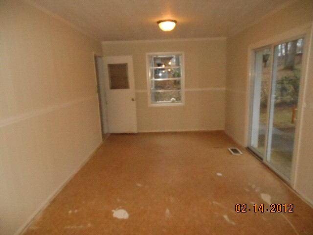 6887 Stephens Dr, Rex, GA 30273 photo 5