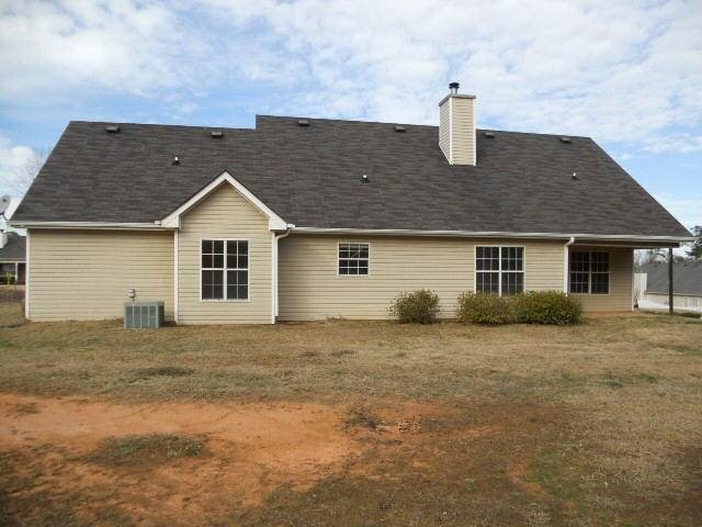 40 Berkshire Pass, Covington, GA 30016 photo 2