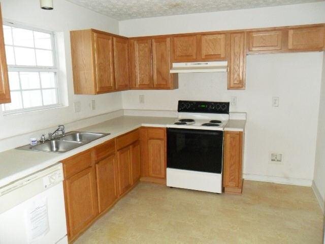 5716 Wind Fall Ln, Lithonia, GA 30058 photo 4