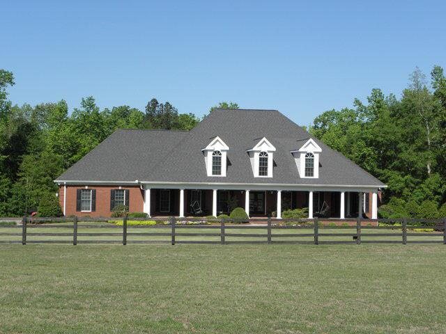 105 Dukes Ct, Brooks, GA 30205 photo 1