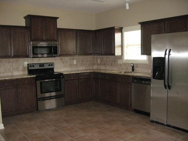 2406 19th Pl, Valley, AL 36854 photo 3