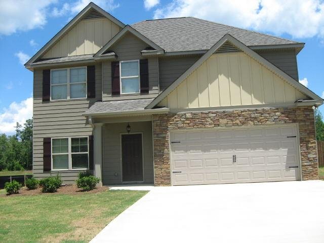 2406 19th Pl, Valley, AL 36854 photo 1