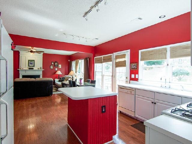 10980 Glenbarr Dr, Duluth, GA 30097 photo 5