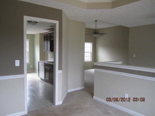 138 Red Oak Dr, Barnesville, GA 30204 photo 8