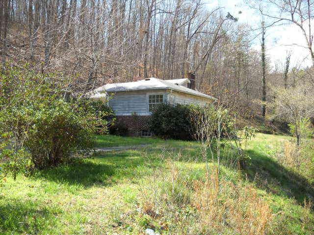 2363 Falls Rd, Toccoa, GA 30577 photo 4
