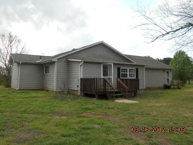 300 Loop Rd, Commerce, GA 30530 photo 3
