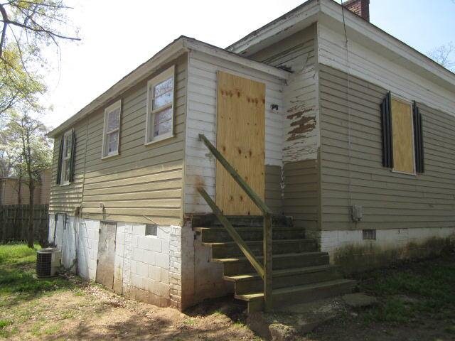 4 Spruce St, Porterdale, GA 30070 photo 2