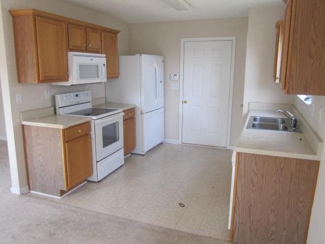 2085 Boatswain Dr, Hampton, GA 30228 photo 5