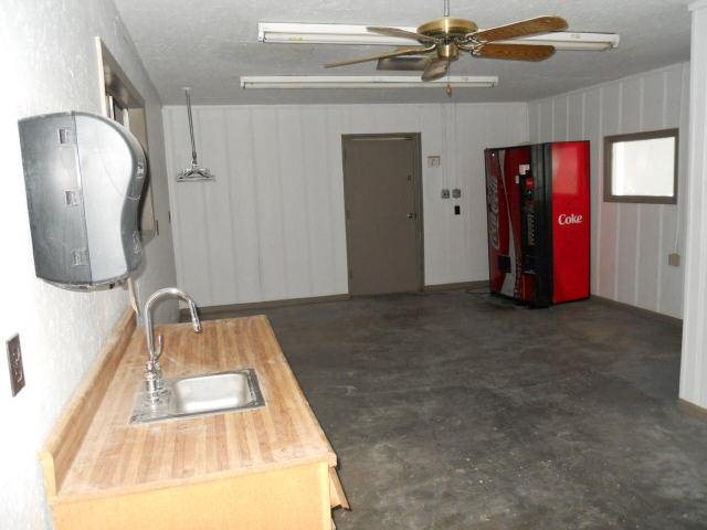 126 Gordon Commerical Dr, Lagrange, GA 30240 photo 6