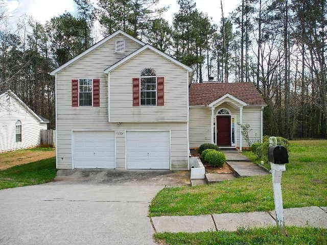 7137 New Dale Rd, Rex, GA 30273 photo 1